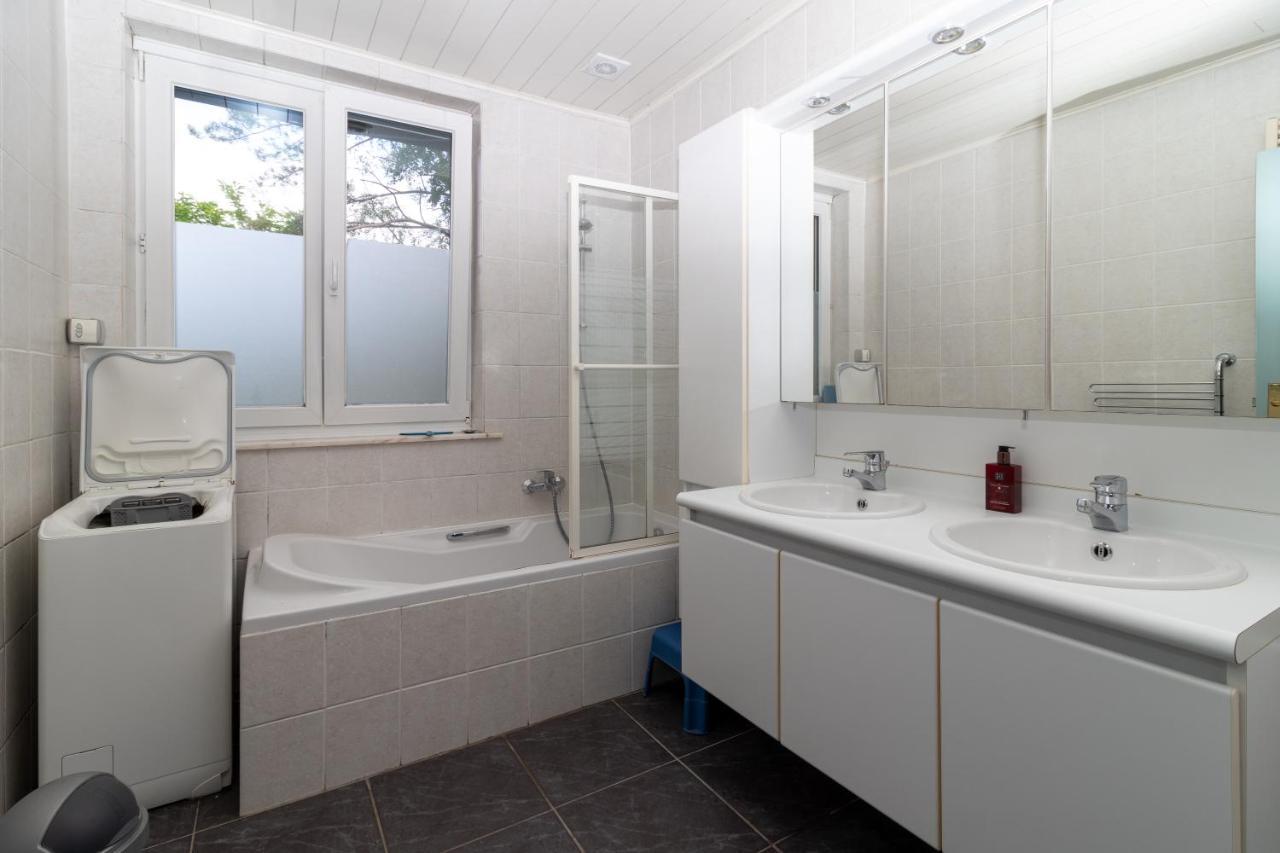 Vakantiehuis Salamander Maasmechelen Esterno foto